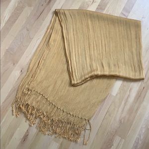 Gold scarf with tassels